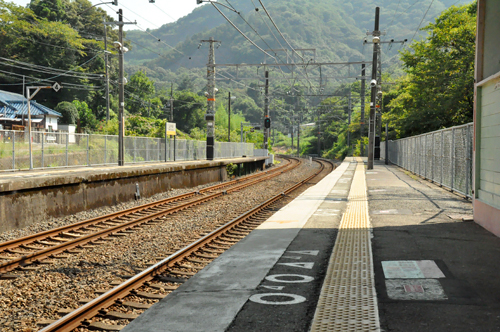 山中渓駅